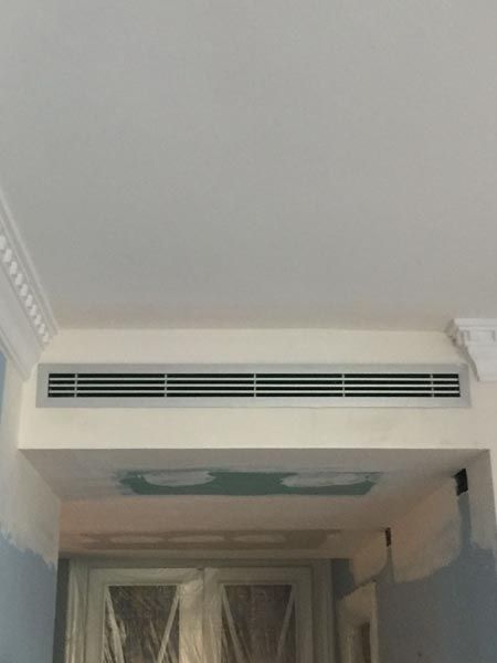 Equipos de climatización instalados en pared